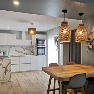 Petit Paradis Cosy T1 Bis 40M2 Independent Studio En Maison Avec Jardin & Parking Gratuit , Caluire-et-Cuire France