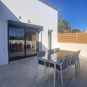 Holiday home La Parenthese Maison T3 Au Calme Avec Parking Gratuit, Les Pennes-Mirabeau